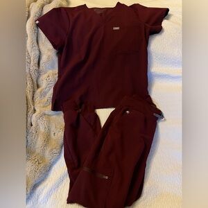 Figs Women's Scrub Set in Burgundy